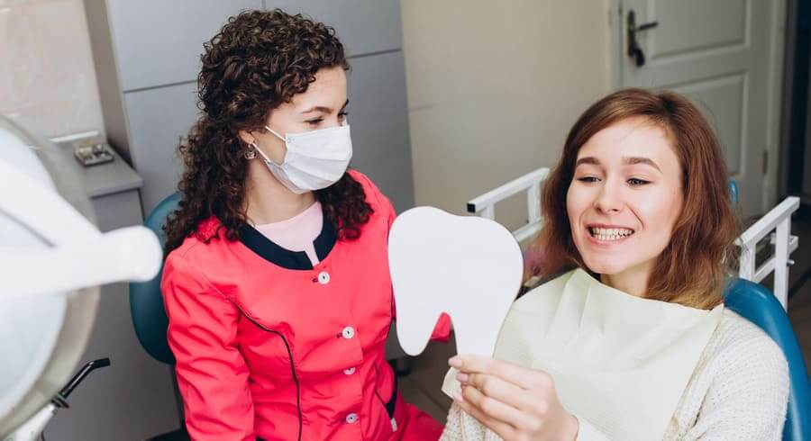 Для стоматологов пройдет вебинар по реставрации зубов - фотография