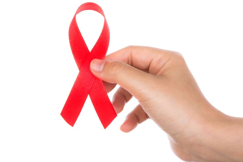 Минздрав будет бороться с недостоверной информацией о влиянии ВИЧ-инфекции - фотография